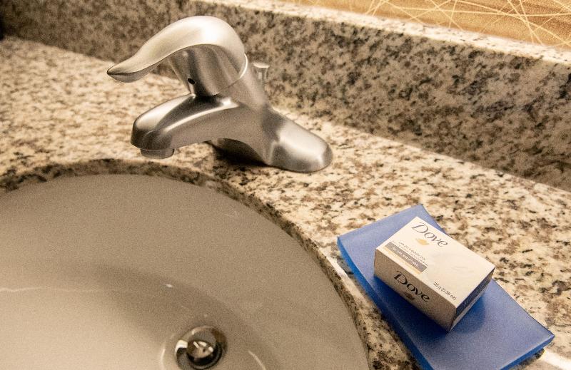 Holiday Inn Express & Suites New Martinsville image