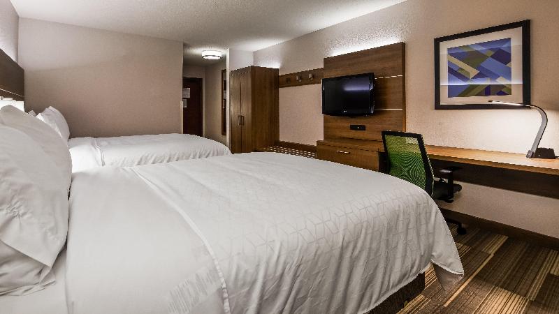 Holiday Inn Express Detroit Farmington Hills photo 17