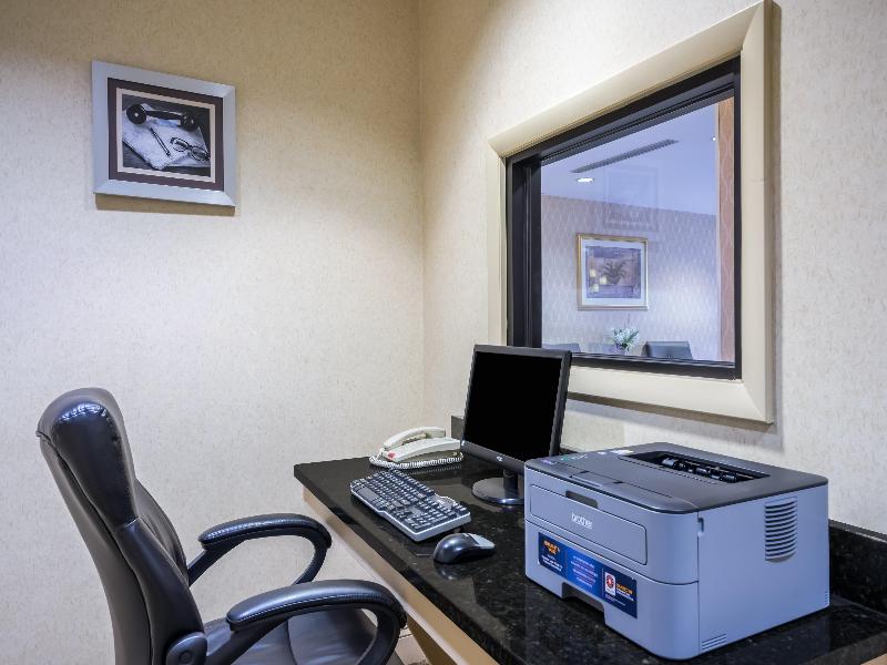 Holiday Inn Express & Suites North East By IHG image