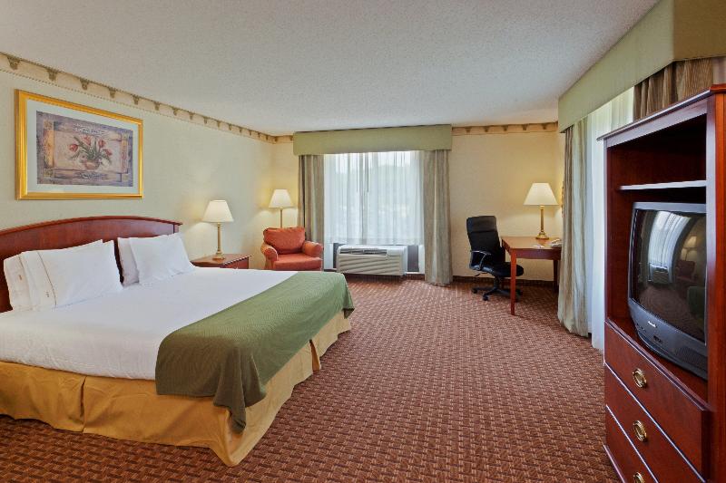 Holiday Inn Express & Suites North East By IHG photo 20