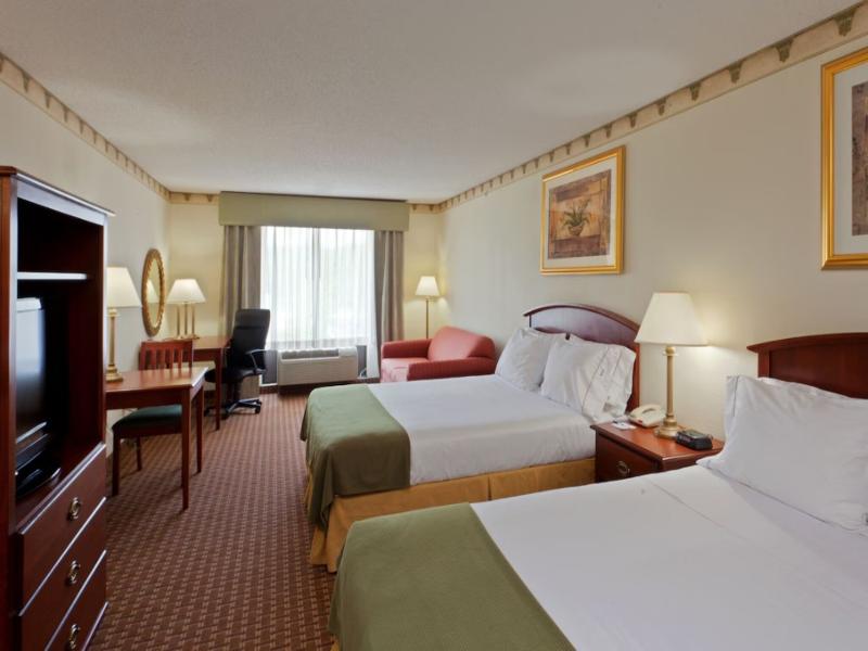 Holiday Inn Express & Suites North East By IHG photo 6