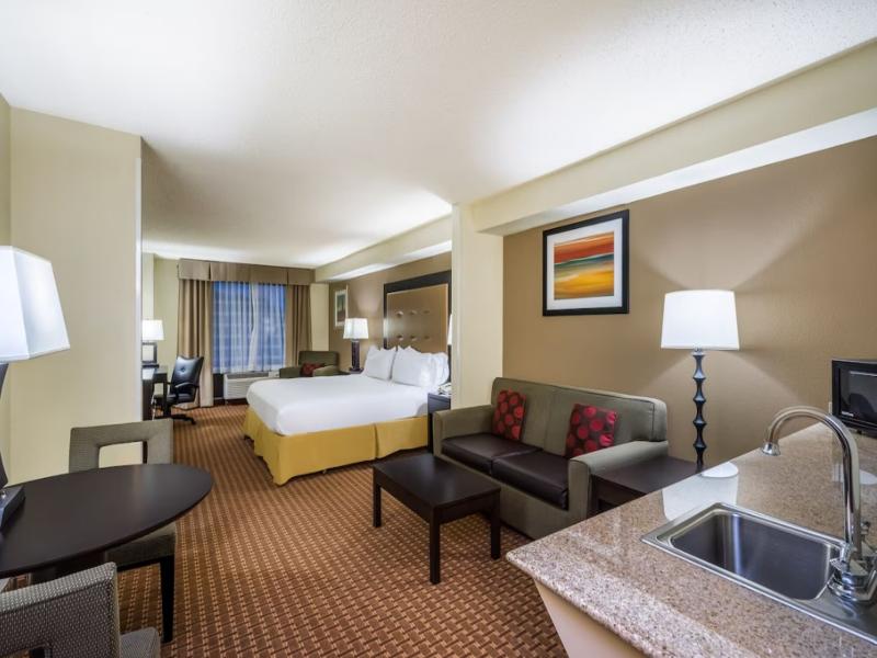 Holiday Inn Express & Suites North East By IHG photo 11