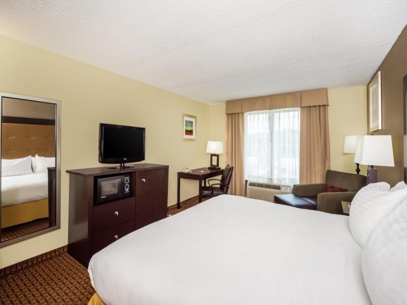 Holiday Inn Express & Suites North East By IHG photo 14
