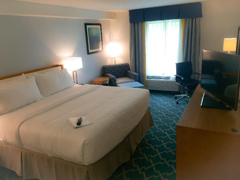 Holiday Inn Express & Suites West Ocean City IHG photo 18