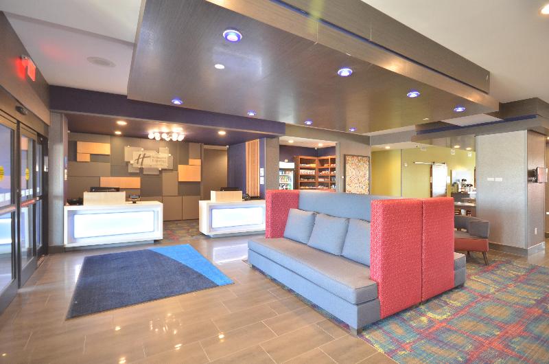 Holiday Inn Express and Suites Oklahoma City Mid A