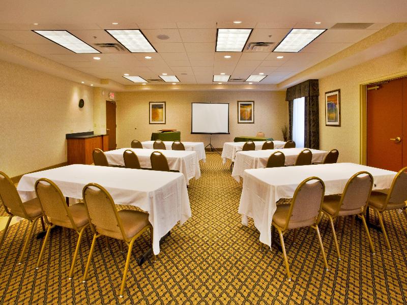 Holiday Inn Express and Suites Lake Okeechobee image