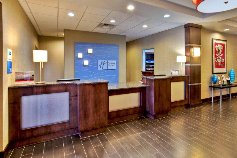 Holiday Inn Express Knoxville West Oak Ridge image