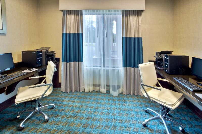 Holiday Inn Express Knoxville West Oak Ridge image