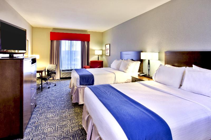 Holiday Inn Express and Suites Knoxville West Oak