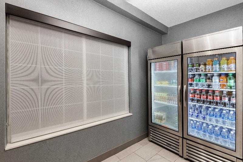 Holiday Inn Express Suites Portland-Jantzen Beach image