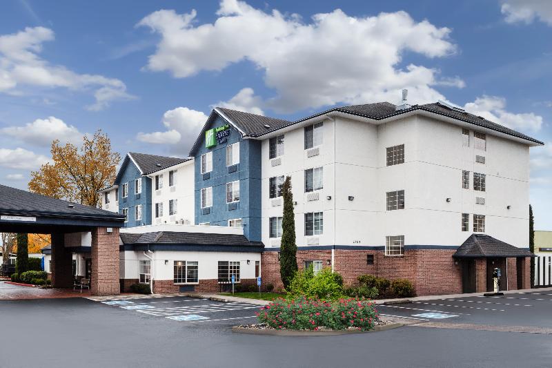 Holiday Inn Express Suites Portland-Jantzen Beach image