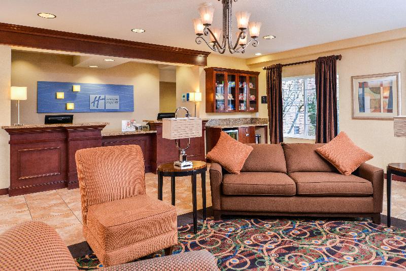 Holiday Inn Express Suites Portland-Jantzen Beach image