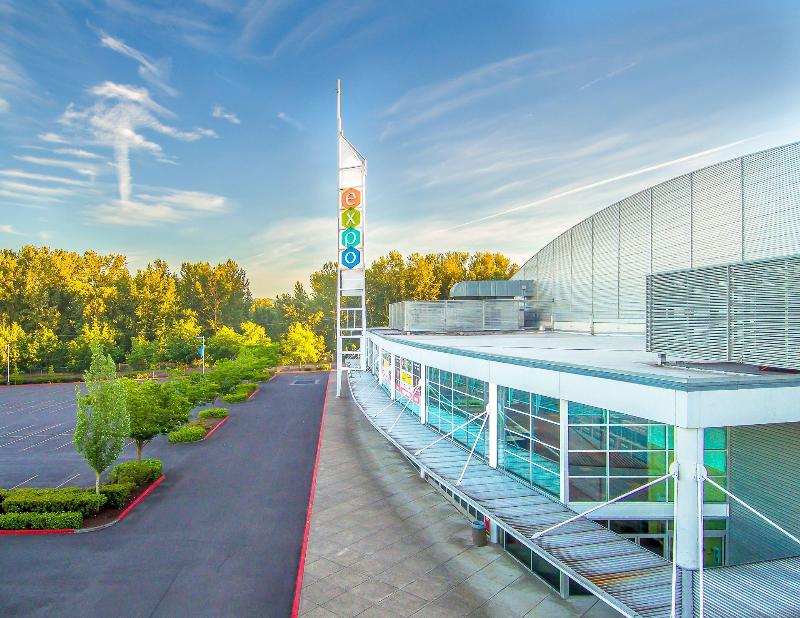 Holiday Inn Express Suites Portland-Jantzen Beach image