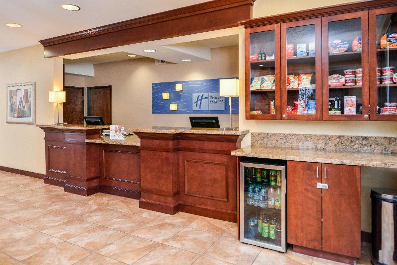 Holiday Inn Express Suites Portland-Jantzen Beach image