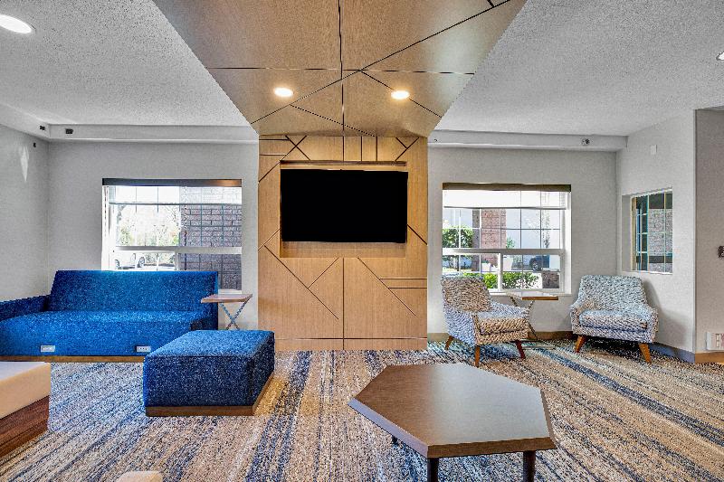 Holiday Inn Express Suites Portland-Jantzen Beach image
