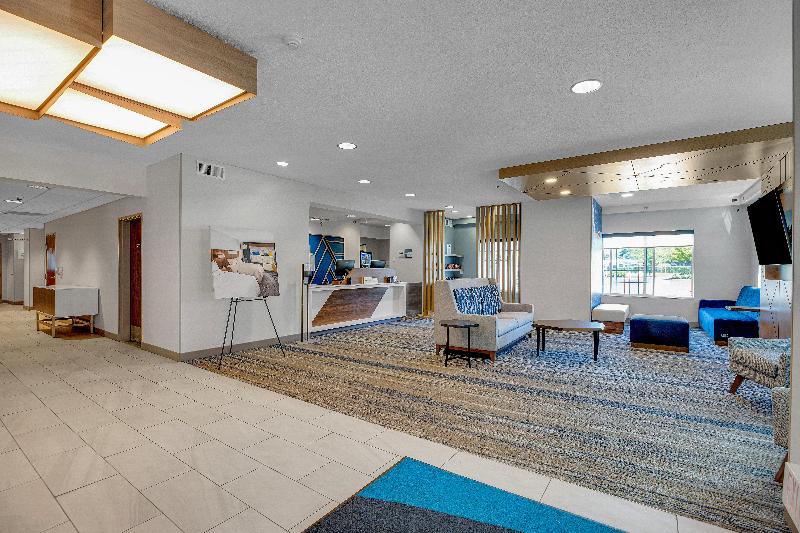 Holiday Inn Express Suites Portland-Jantzen Beach image
