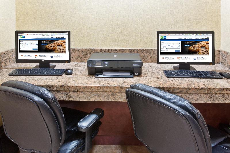 Holiday Inn Express Suites Portland-Jantzen Beach image