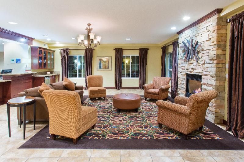 Holiday Inn Express Suites Portland-Jantzen Beach image