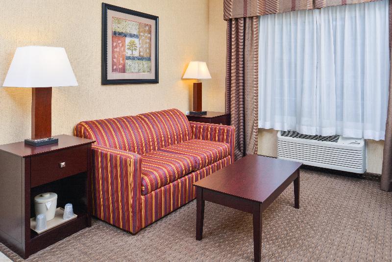 Holiday Inn Express Suites Portland-Jantzen Beach image