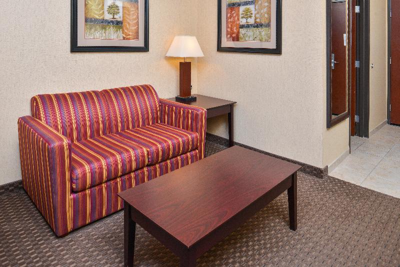 Holiday Inn Express Suites Portland-Jantzen Beach image