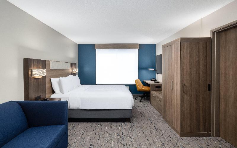 Holiday Inn Express Suites Portland-Jantzen Beach image