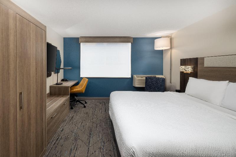 Holiday Inn Express Suites Portland-Jantzen Beach image