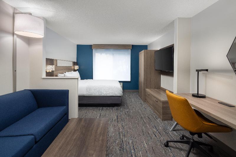 Holiday Inn Express Suites Portland-Jantzen Beach image