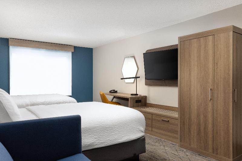Holiday Inn Express Suites Portland-Jantzen Beach image