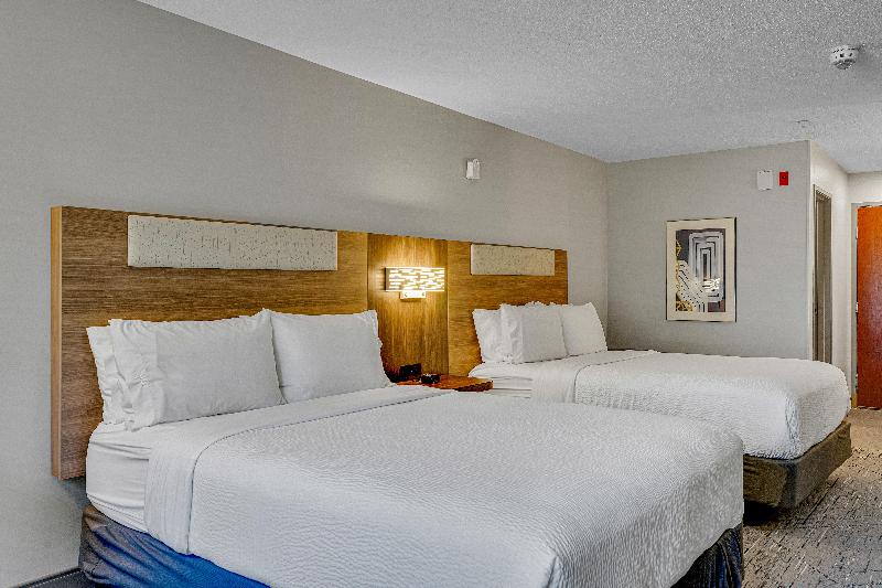 Holiday Inn Express Suites Portland-Jantzen Beach image