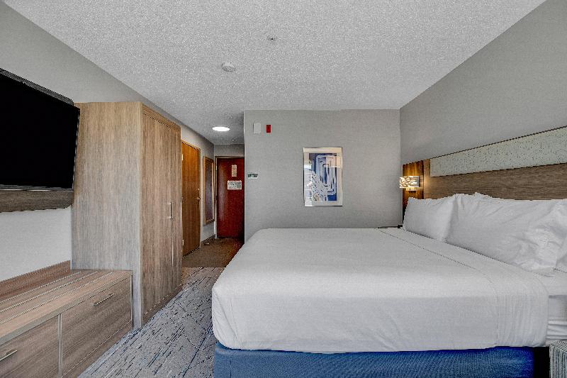 Holiday Inn Express Suites Portland-Jantzen Beach image