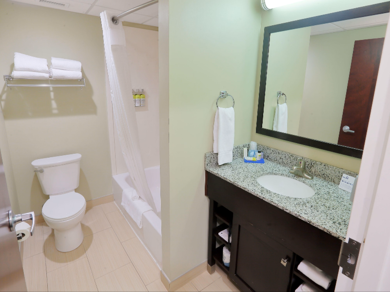 Holiday Inn Express and Suites Pittsburgh West Gre image