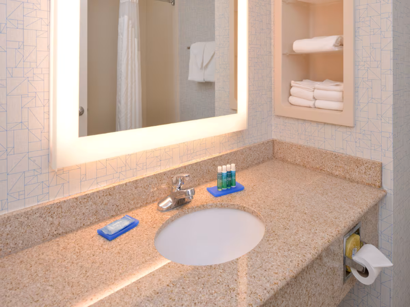 Holiday Inn Express and Suites Parkersburg Mineral image