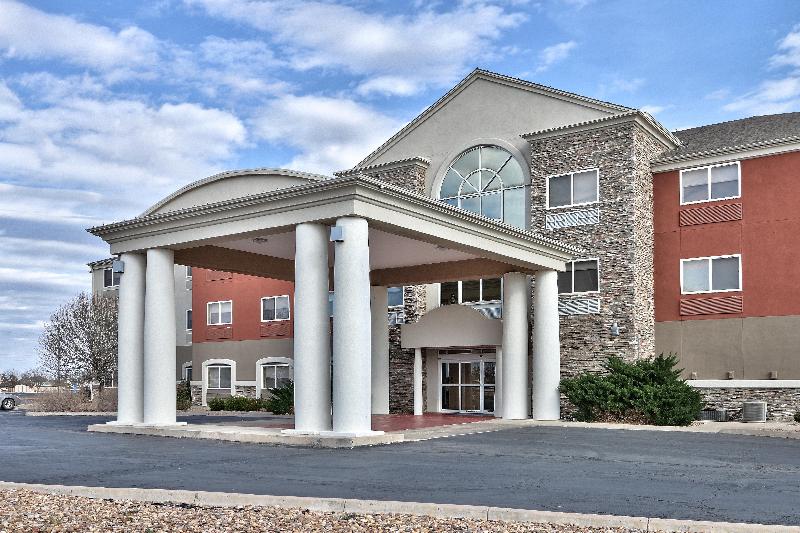 Holiday Inn Express and Suites Portales