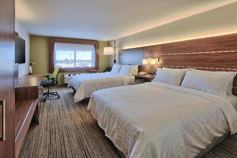 Holiday Inn Express and Suites Portales