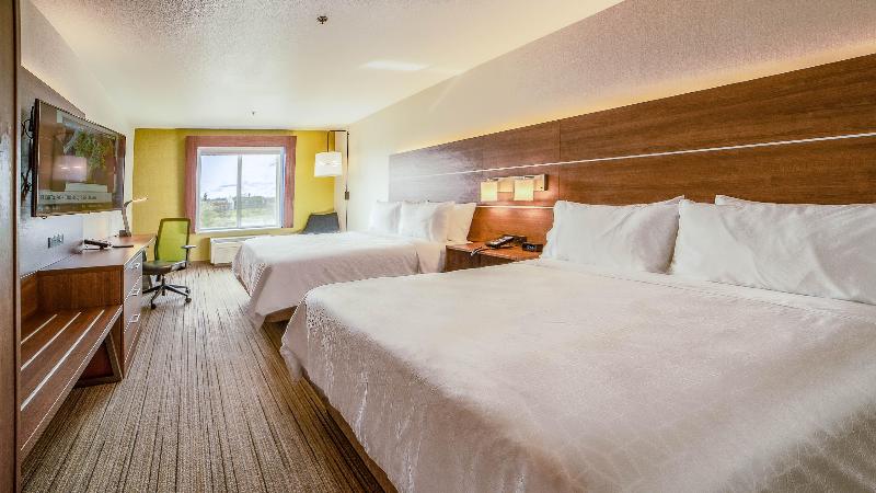Holiday Inn Express and Suites Porterville photo 14