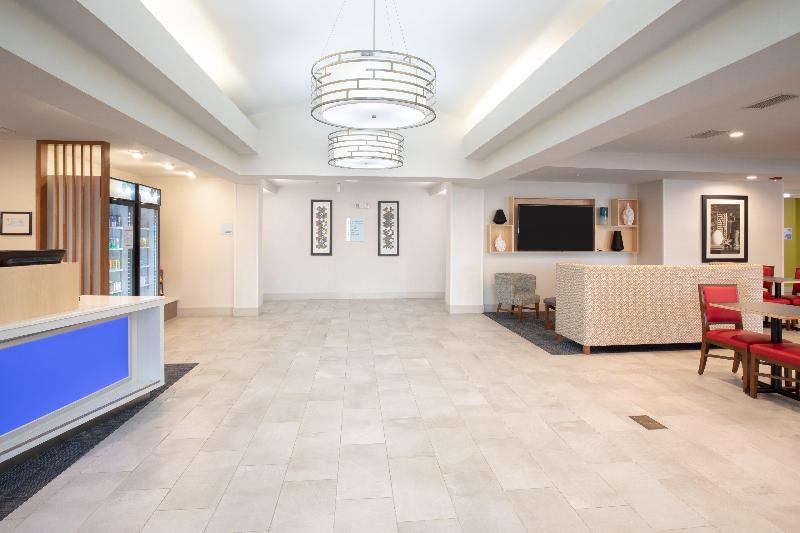 Holiday Inn Express and Suites Longmont image