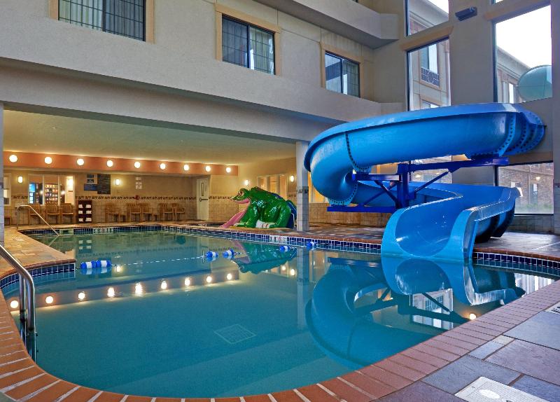 Holiday Inn Express and Suites Longmont image