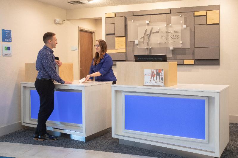 Holiday Inn Express and Suites Longmont image