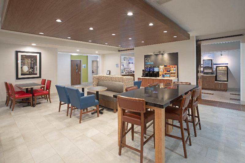 Holiday Inn Express and Suites Longmont image