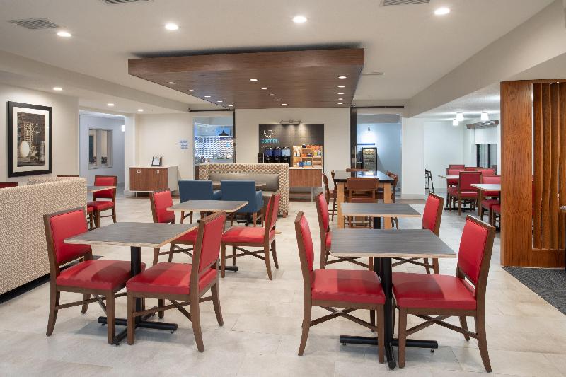 Holiday Inn Express and Suites Longmont image