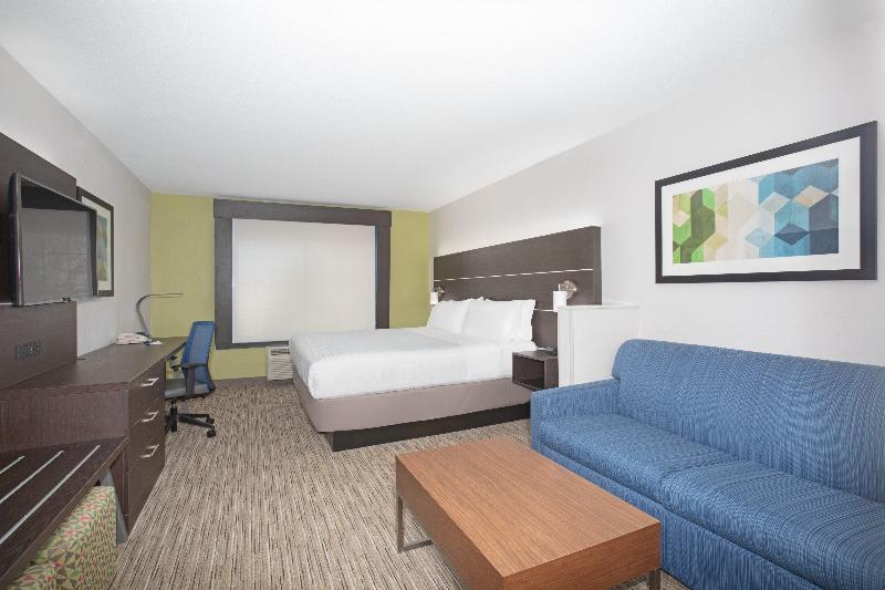 Holiday Inn Express and Suites Longmont image