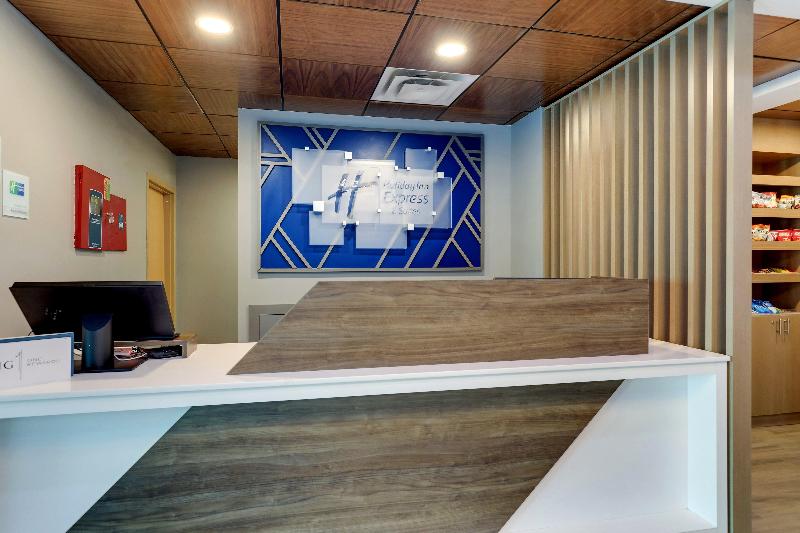 Holiday Inn Express & Suites Richmond image