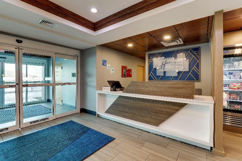 Holiday Inn Express & Suites Richmond image