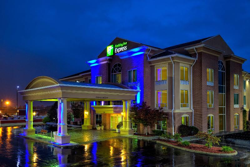 Holiday Inn Express & Suites Richmond image