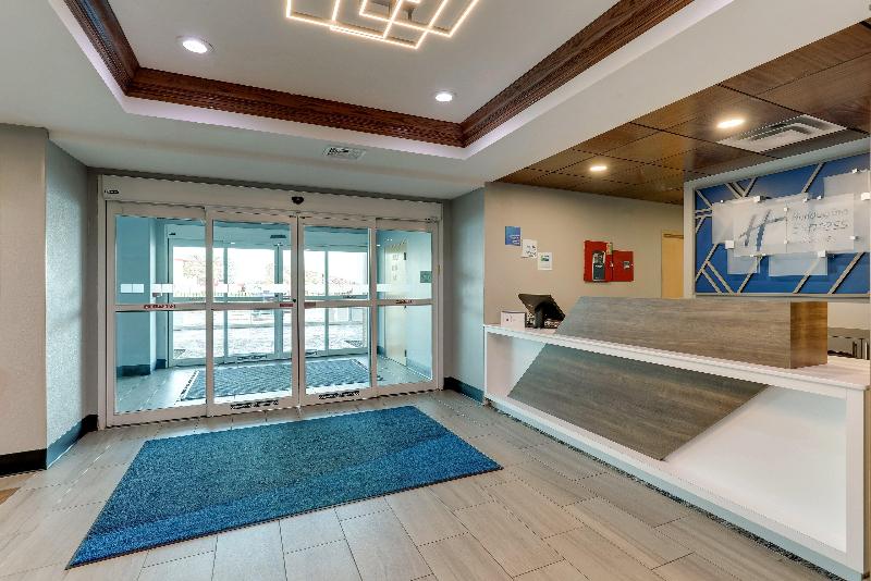 Holiday Inn Express & Suites Richmond image
