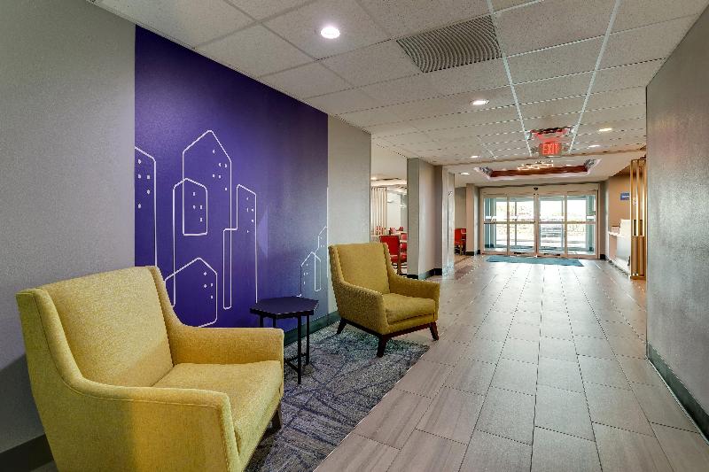 Holiday Inn Express & Suites Richmond image