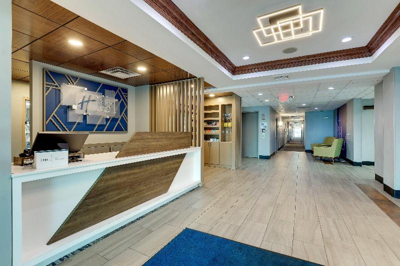 Holiday Inn Express & Suites Richmond image