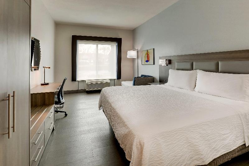 Holiday Inn Express & Suites Richmond image