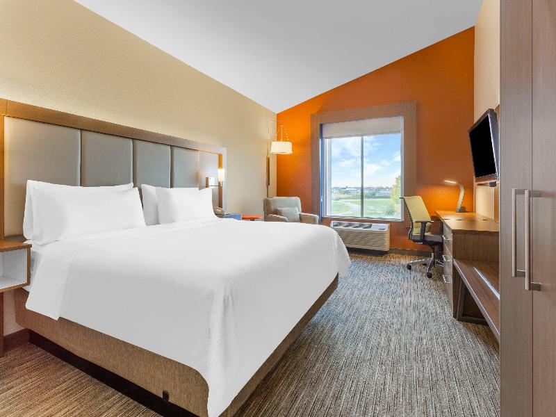 Holiday Inn Express Suites Rockford-Loves Park IHG image