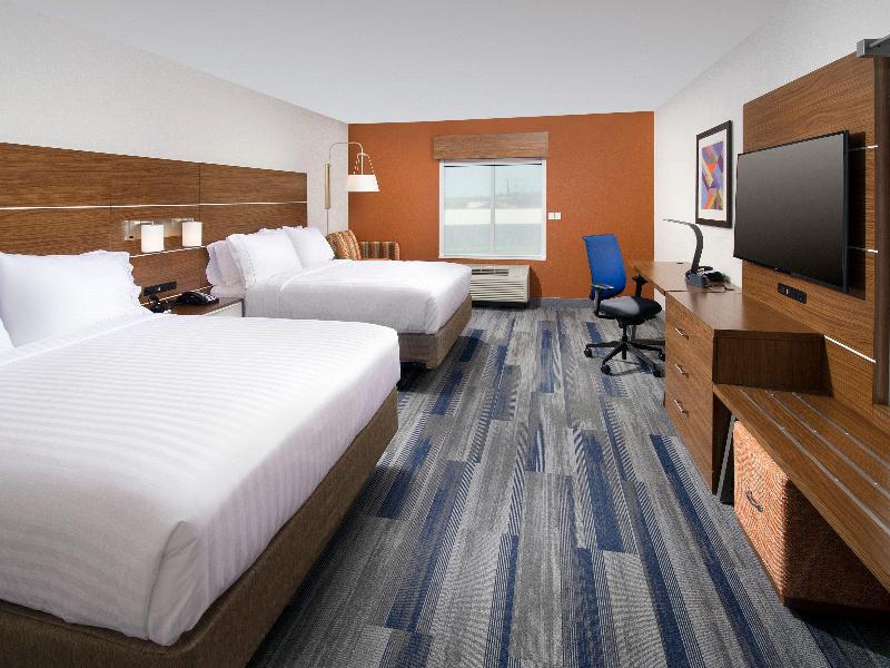 Holiday Inn Express and Suites New Braunfels image